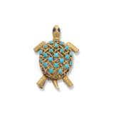 Cartier. CARTIER PARIS TURQUOISE AND SAPPHIRE TURTLE BROOCH - photo 1