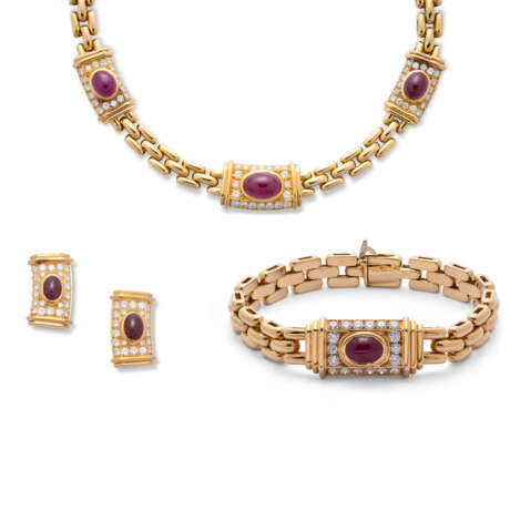Cartier. CARTIER RUBY AND DIAMOND NECKLACE, BRACELET AND EARRING SUITE - photo 1