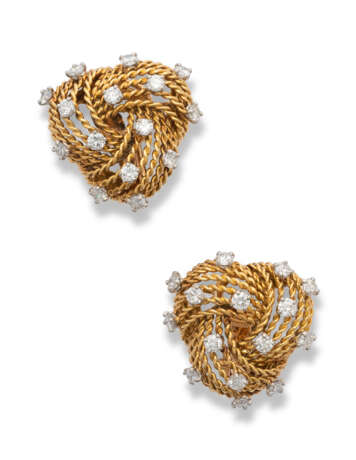 Cartier. CARTIER GOLD AND DIAMOND EARRINGS - фото 1