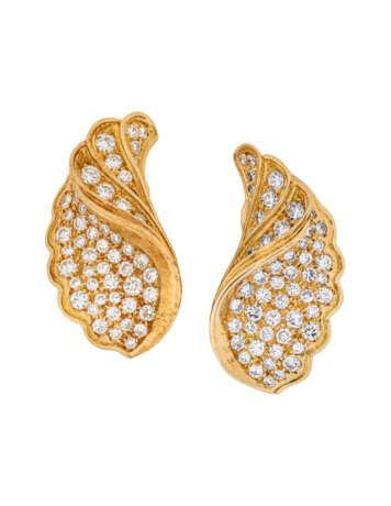 DIAMOND AND GOLD SAUTOIR, EARRING AND RING SET - Foto 4