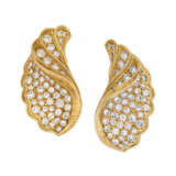 DIAMOND AND GOLD SAUTOIR, EARRING AND RING SET - фото 4
