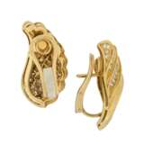 DIAMOND AND GOLD SAUTOIR, EARRING AND RING SET - photo 5