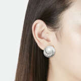 Adler. ADLER COLOURED CULTURED PEARL, CULTURED PEARL AND DIAMOND EARRINGS - фото 3