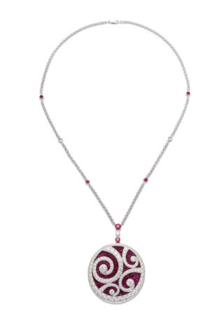 Graff. GRAFF RUBY AND DIAMOND PENDENT NECKLACE - фото 1