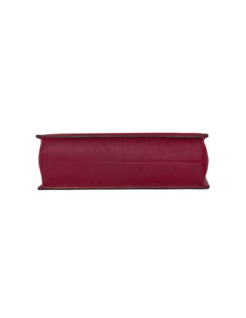HERMÈS. A ROUGE GRENAT SWIFT LEATHER KELLY DANSE WITH GOLD HARDWARE - photo 4