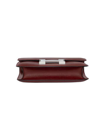 HERMÈS. A ROUGE H CALF BOX LEATHER CONSTANCE 24 WITH PALLADIUM HARDWARE - photo 4