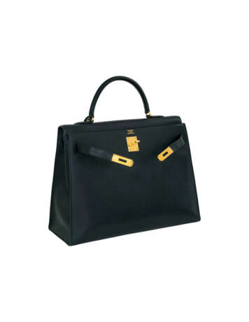 HERMÈS. A BLACK VACHE ARDENNES LEATHER SELLIER KELLY 35 WITH GOLD HARDWARE - фото 2