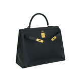 HERMÈS. A BLACK VACHE ARDENNES LEATHER SELLIER KELLY 35 WITH GOLD HARDWARE - photo 2
