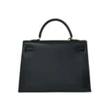 HERMÈS. A BLACK VACHE ARDENNES LEATHER SELLIER KELLY 35 WITH GOLD HARDWARE - Foto 3
