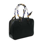 HERMÈS. A BLACK CALF BOX LEATHER PLUME 28 WITH GOLD HARDWARE - фото 2