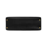 HERMÈS. A BLACK CALF BOX LEATHER SELLIER KELLY 35 WITH GOLD HARDWARE - Foto 4