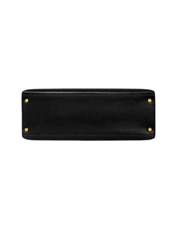HERMÈS. A BLACK CALF BOX LEATHER SELLIER KELLY 35 WITH GOLD HARDWARE - фото 4