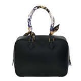 HERMÈS. A BLACK CALF BOX LEATHER PLUME 28 WITH GOLD HARDWARE - photo 3