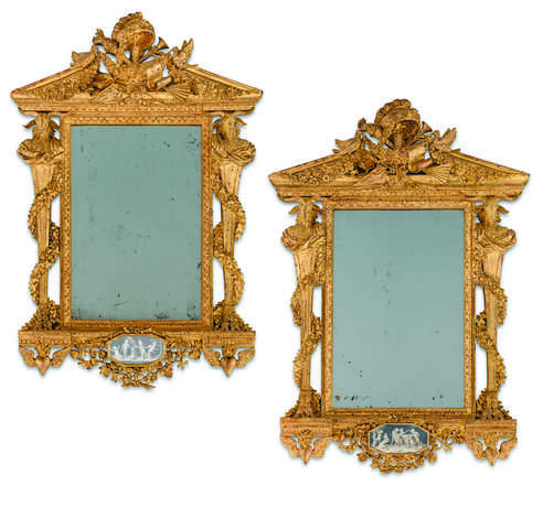 A PAIR OF NORTH ITALIAN GILTWOOD AND REVERSE-GLASS PAINTED MIRRORS - Foto 1