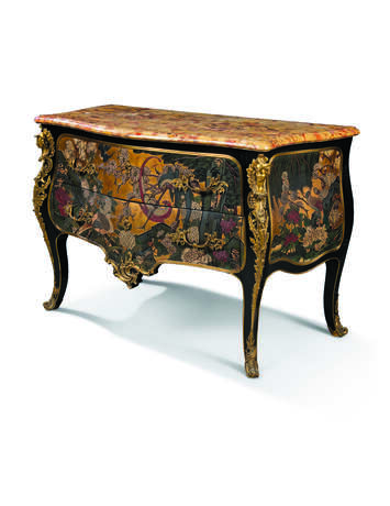 A FRENCH ORMOLU-MOUNTED LACQUER COMMODE - photo 2