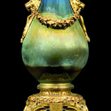 A PAIR FRENCH ORMOLU-MOUNTED FLAMBE-GLAZED PORCELAIN VASES - фото 3