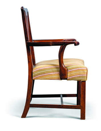 A SET OF TWELVE MAHOGANY DINING-CHAIRS - Foto 3