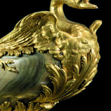 A FRENCH ORMOLU-MOUNTED GREEN-MARBLE CENTREPIECE - photo 2