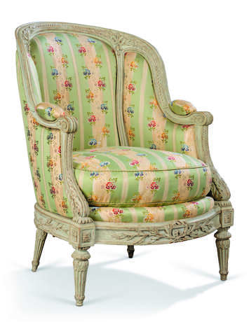 Delanois, L. A LATE LOUIS XV GREY-PAINTED BERGERE - фото 1