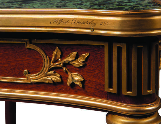 Beurdeley, Alfred. A FRENCH ORMOLU-MOUNTED MAHOGANY OCCASIONAL TABLE - photo 2
