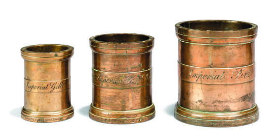 A SET OF SIX GEORGE IV BRASS IMPERIAL MEASURES - фото 2
