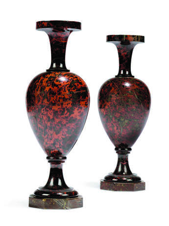 A PAIR OF RUSSIAN HARDSTONE VASES - фото 1