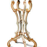 A GEORGE II WHITE-PAINTED AND PARCEL-GILT STAND - photo 2