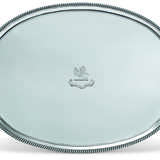 Fountain, William. A GEORGE III SILVER TWO-HANDLED TRAY - фото 1