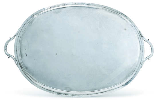 Fountain, William. A GEORGE III SILVER TWO-HANDLED TRAY - фото 4
