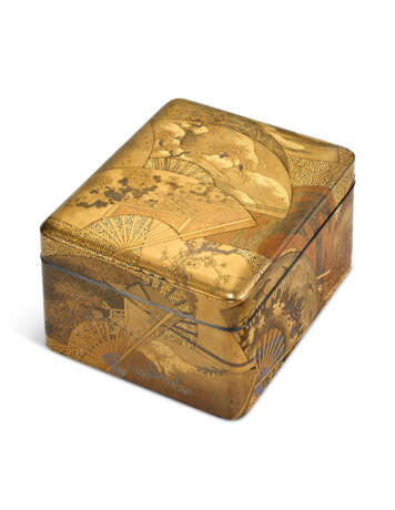 A LACQUER BOX (KOBAKO) WITH DESIGN OF SCATTERED FANSEDO PERIOD (17TH-18TH CENTURY) - Foto 1