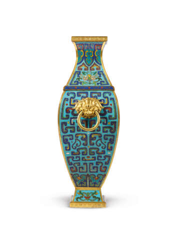 A SUPERB CLOISONNE ENAMEL ARCHAISTIC VASE, FANGHU - фото 2