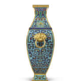 A SUPERB CLOISONNE ENAMEL ARCHAISTIC VASE, FANGHU - photo 2