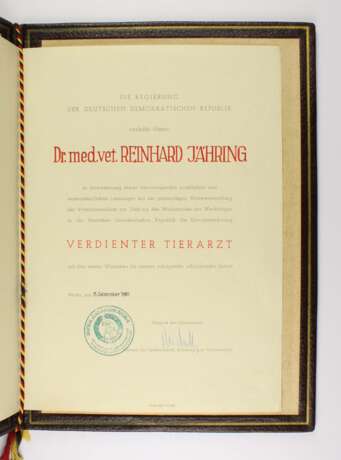 Verdienter Tierarzt "1960", - фото 3