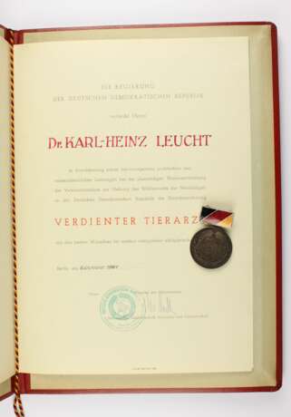 Verdienter Tierarzt "1961", - Foto 3