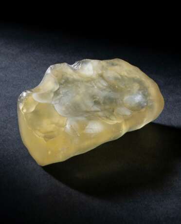 DESERT GLASS FROM THE IMPACT OF AN ASTEROID ON EARTH - фото 1