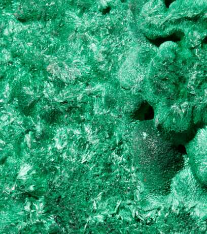 A GROUP OF TWO NATURAL MALACHITE SPECIMENS - фото 2
