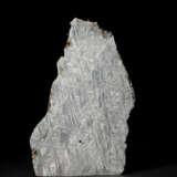 A MUONIONALUSTA METEORITE END PIECE — SHIMMERING CRYSTALLINE STRUCTURE IN A METEORITE THAT FELL 1 MILLION YEARS AGO - Foto 1