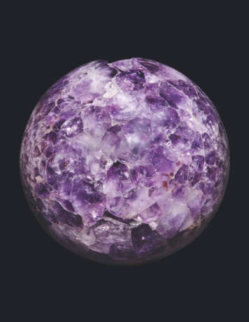 A FINE AMETHYST SPHERE WITH CRYSTAL CAVITY - photo 4