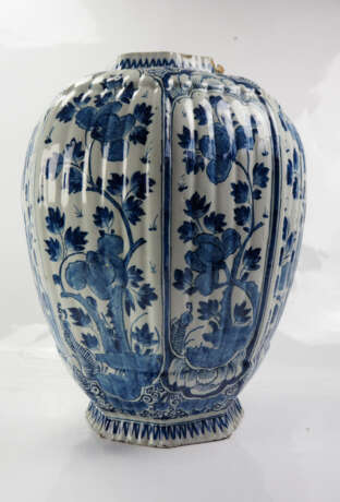 Große oktogonale Vase. - photo 2