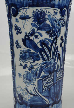 Delft: Oktogonale Vase. - photo 2