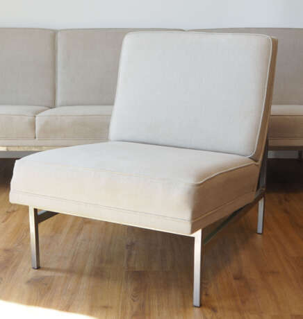 Florence Knoll: Sofa 3-Sitzer mit zwei Sesseln. - photo 3