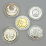 China: Münzen Lot. - фото 2