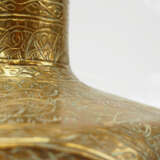 Vase mit orientalischen Ornamenten. - фото 2
