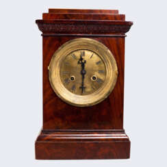 Table clock in mahogany