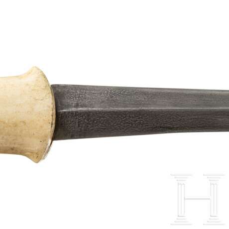 Dolch mit Griff aus Walrosselfenbein, osmanisch, um 1800 - photo 4