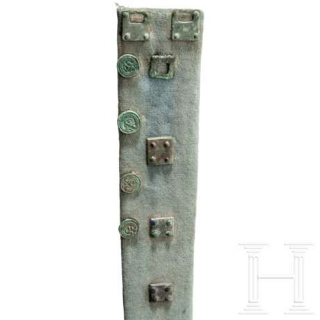 Merowingische Sax mit Beimesser und Beschlägen, 7. Jahrhundert - photo 4