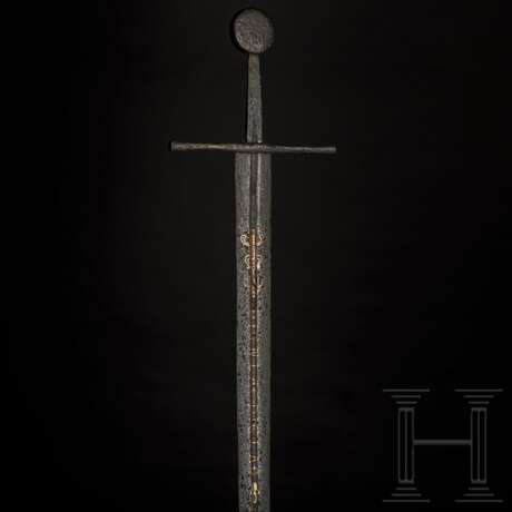 Gotisches ritterliches Schwert mit goldeingelegter Inschrift, deutsch, um 1250 - Foto 1
