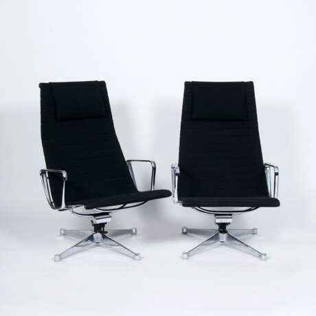 Paar Vintage Aluminium Lounge Chairs EA124. Charles & Ray Eames, tätig Mitte 20. Jahrhundert - photo 1