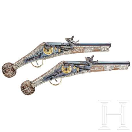 Ein Paar Radschlosspistolen, Repliken im Stil des 16. Jhdts. - photo 2