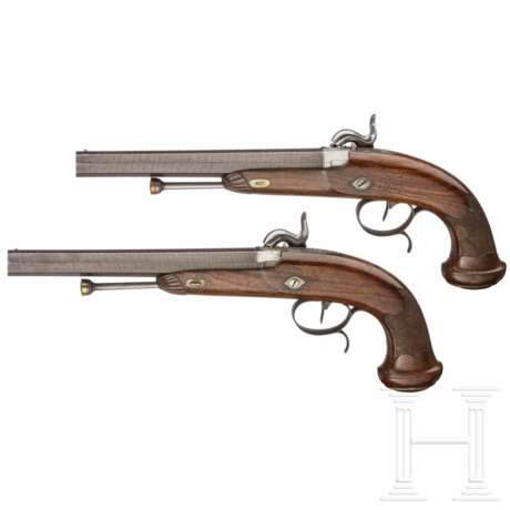 Ein Paar Perkussionspistolen im Kasten, Frankreich, um 1840 - photo 3